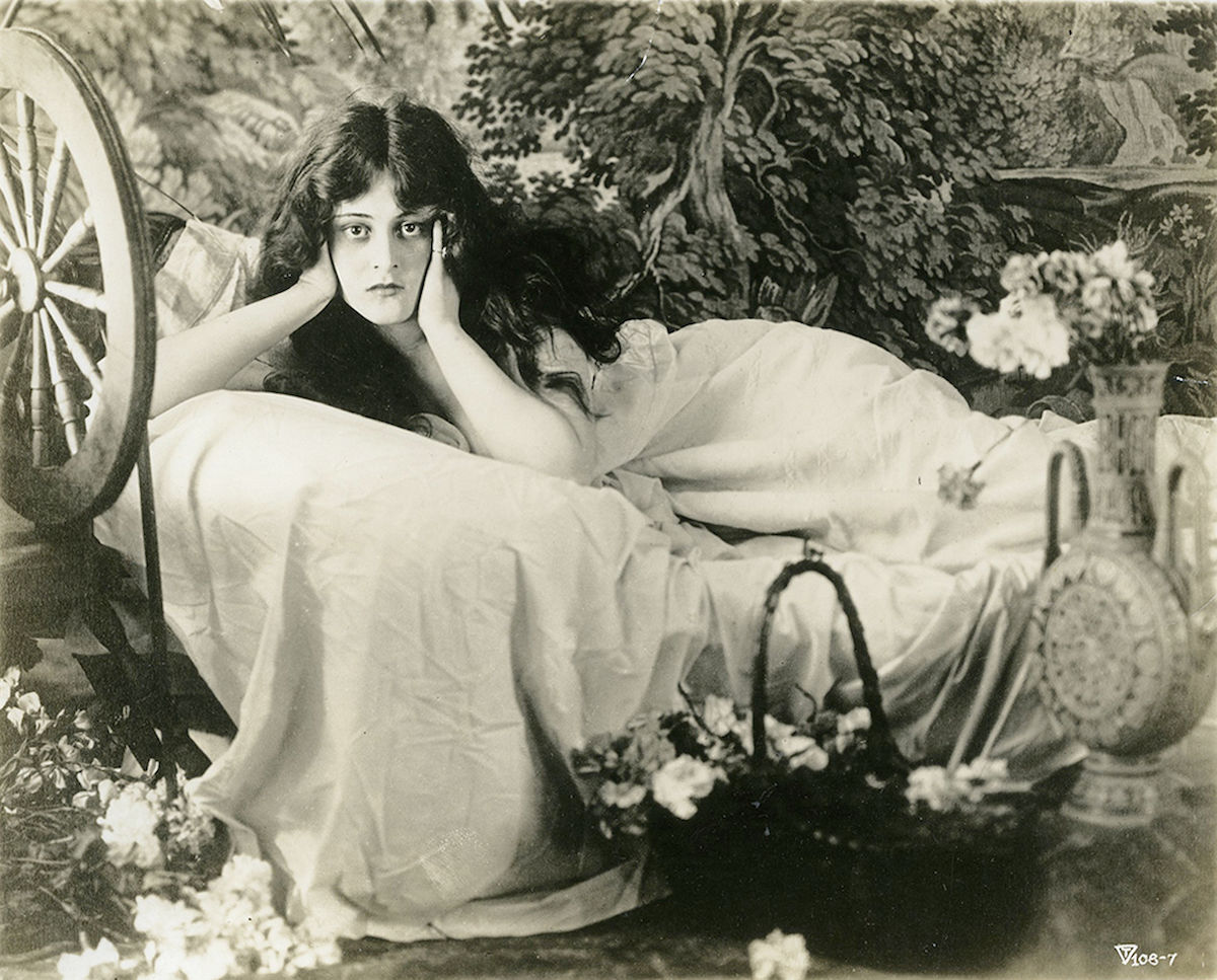 Sylvia Breamer Sylvia Breamer