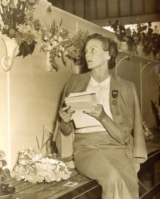 Helen Blaxland judging flower arrangements, c. 1940s photographer unknown Helen Blaxland judging flower arrangements, c. 1940s photographer unknown
