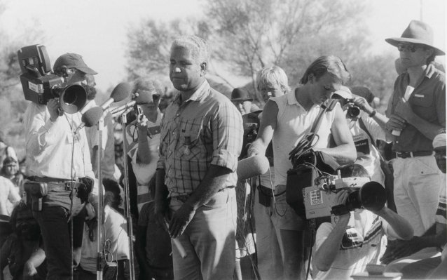 Yami Lester speaks at Uluru Handback Ceremony