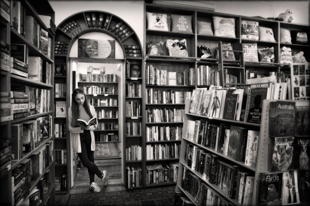 Eleni and the bookshop, 2020
