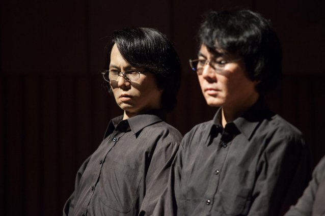 Hiroshi Ishiguro (JP) (right) next to his Geminoid HI-4 (on the left) at the Ars Electronica Gala at Brucknerhaus, Austria, 2013 Florian Voggenede