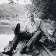 Edward 'Weary' Dunlop, River Kwai, Thailand, c. 1987 (printed 2003) Robert McFarlane. © Robert McFarlane/Copyright Agency, 2022