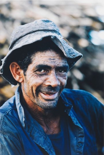 Sugarcane cutter, Murwillumbah, New South Wales