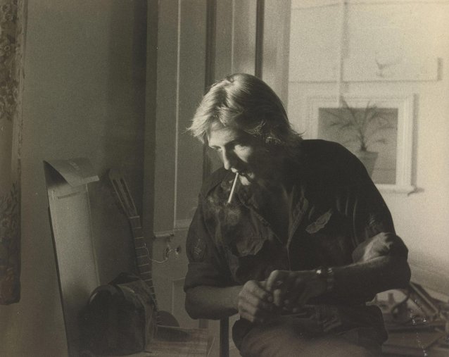Esben Storm sitting in doorway, c. 1974