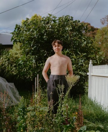 Tay, in our garden (2024)