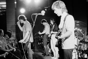 The Saints, CCAE (Canberra College of Advanced Education), 7 March 1980, Chris Bailey (vocals) 'pling