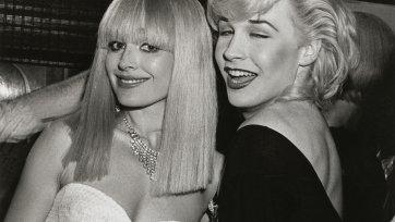 Lyndall Hobbs and Marilyn at the Come as your favourite blonde party, Blitz Club, London, 1979 Robert Rosen