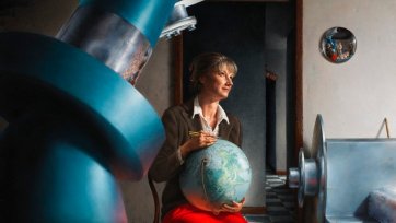 Professor Penny Sackett, astronomer and physicist