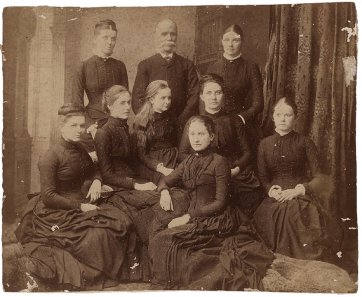 Edward Ogilvie and his eight daughters, c. 1886
