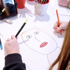 Drawing a face on paper
