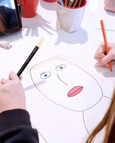 Drawing a face on paper