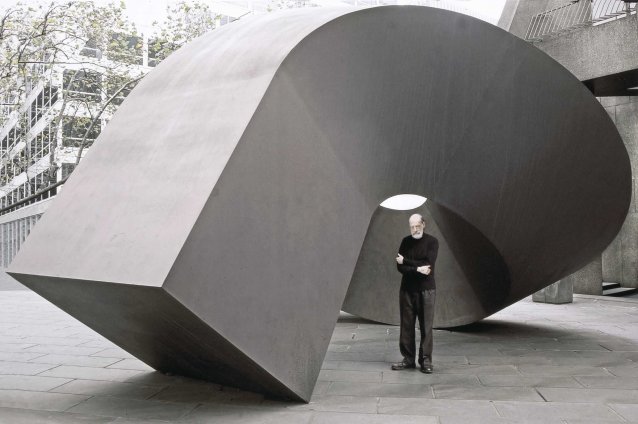 Halo: Clement Meadmore