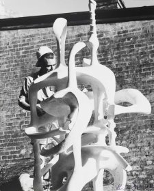 Lyndon Dadswell, with his sculpture 'Native'