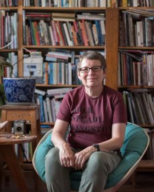 Dr Julie Gough Dr Julie Gough