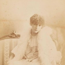 Portrait of Sarah Bernhardt as Marguerite Gautier in 'La Dame aux Camélias'