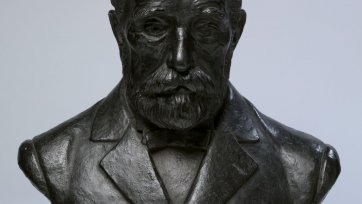 E. W. Knox