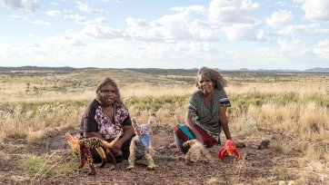 Yanyangkari Roma Butler and Yangi Yangi Fox from Irrunyju (Wingellina), Western Australia, 2017 Rhett Hammerton