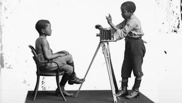 Albert Jonas and John Xiniwe of The African Choir, 1891 London Stereoscopic Co. Albert Jonas and John Xiniwe of The African Choir, 1891 London Stereoscopic Co.