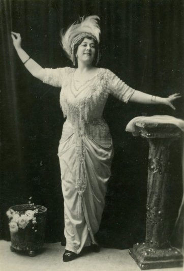 Florrie Forde the Original Singer of "Tipperary", c.1910 by an unknown artist Florrie Forde the Original Singer of "Tipperary", c.1910 by an unknown artist