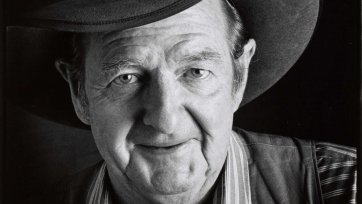 Slim Dusty at Carlton Hill Station, WA