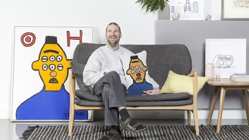 Thom Roberts with Burt the Oscar Train 2017 and cushion cover