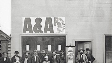 Studio of the American & Australasian Photographic Co., Hill End, 1872