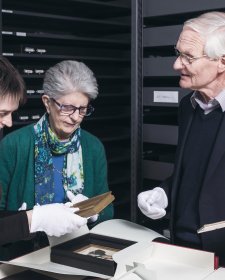 Curator, Joanna Gilmour with donors Peronelle and Jim Windeyer.