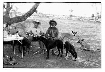 Dinny Nolan Tjampitjinpa and Paddy Carrol Tjungarrayi – Papunya