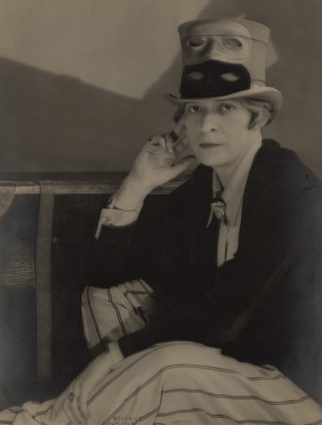 Janet Flanner, 1927
