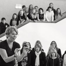 Pop Up Choir. Photo Lona Logan.