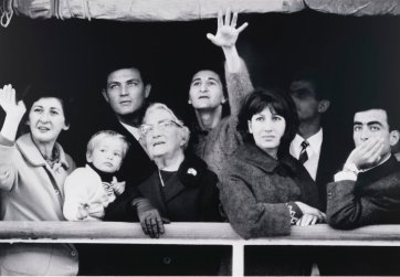 Migrants arriving in Sydney, 1966 (printed 2000) by David Moore Migrants arriving in Sydney, 1966 (printed 2000) by David Moore