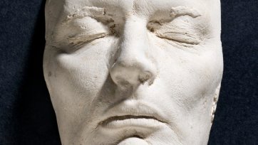 Life mask of John Bell