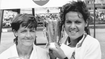 Margaret Court and Evonne Goolagong