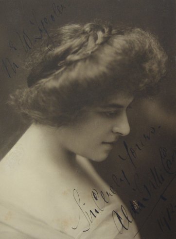Frances Alda, 1912 by Herman Mishkin Frances Alda, 1912 by Herman Mishkin