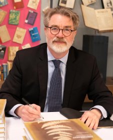 Dr Geoffrey Batchen Dr Geoffrey Batchen