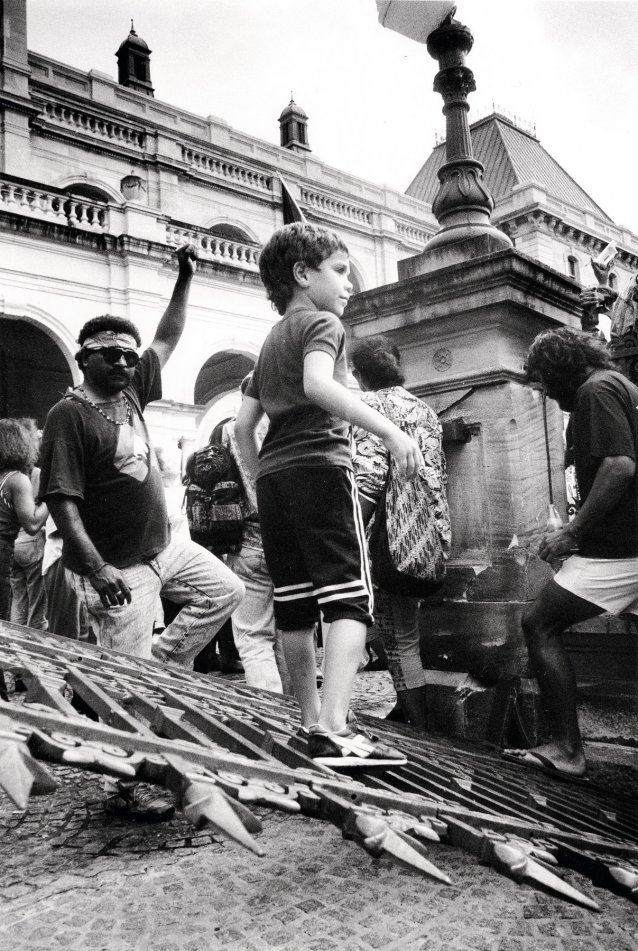 Protestors at gates of Parliament House, Brisbane, 1991