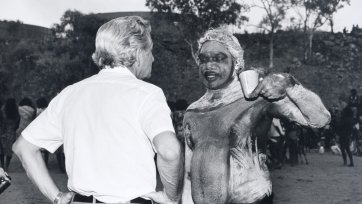 Discussion between Bob Hawke and Galarrwuy Yunupingu, Burunga Festival, Northern Territory