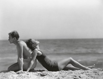 Douglas Fairbanks Jr. and Joan Crawford, Santa Monica, by Nickolas Muray, 1929 publ. October 1929.
Credit: Gift of Mrs Nickolas Muray. Courtesy of George Eastman House