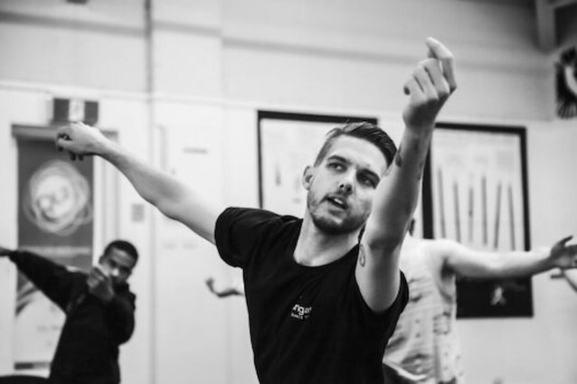 Daniel Riley choreographing Hit the Floor Together with QL2 dancers, 2013