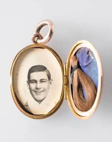 Mourning Locket, c. 1917 an unknown artist. National Museum of Australia