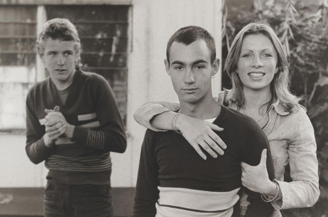 Waiting, 1975