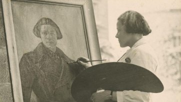 Christine Audrey Pecket painting 'Self Portrait in a Brown Coat at the Sydney Technical College'